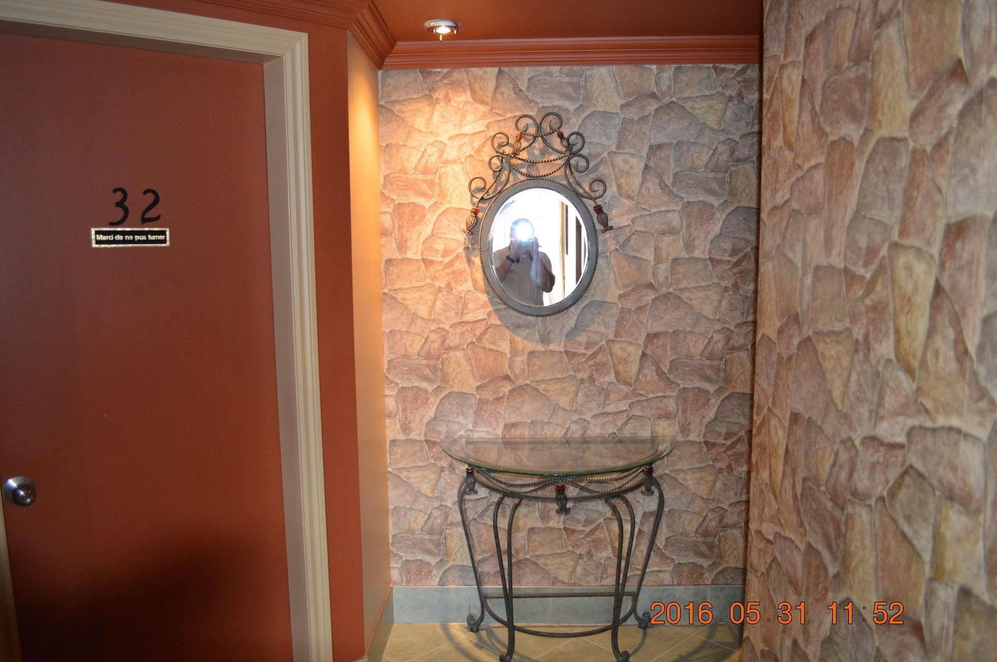 Motel-Auberge Hélene Victoriaville Esterno foto