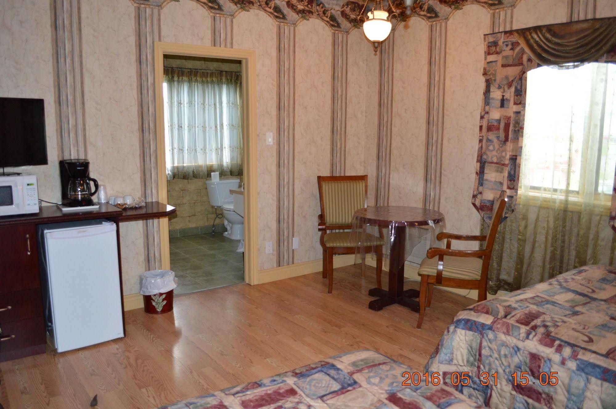 Motel-Auberge Hélene Victoriaville Esterno foto
