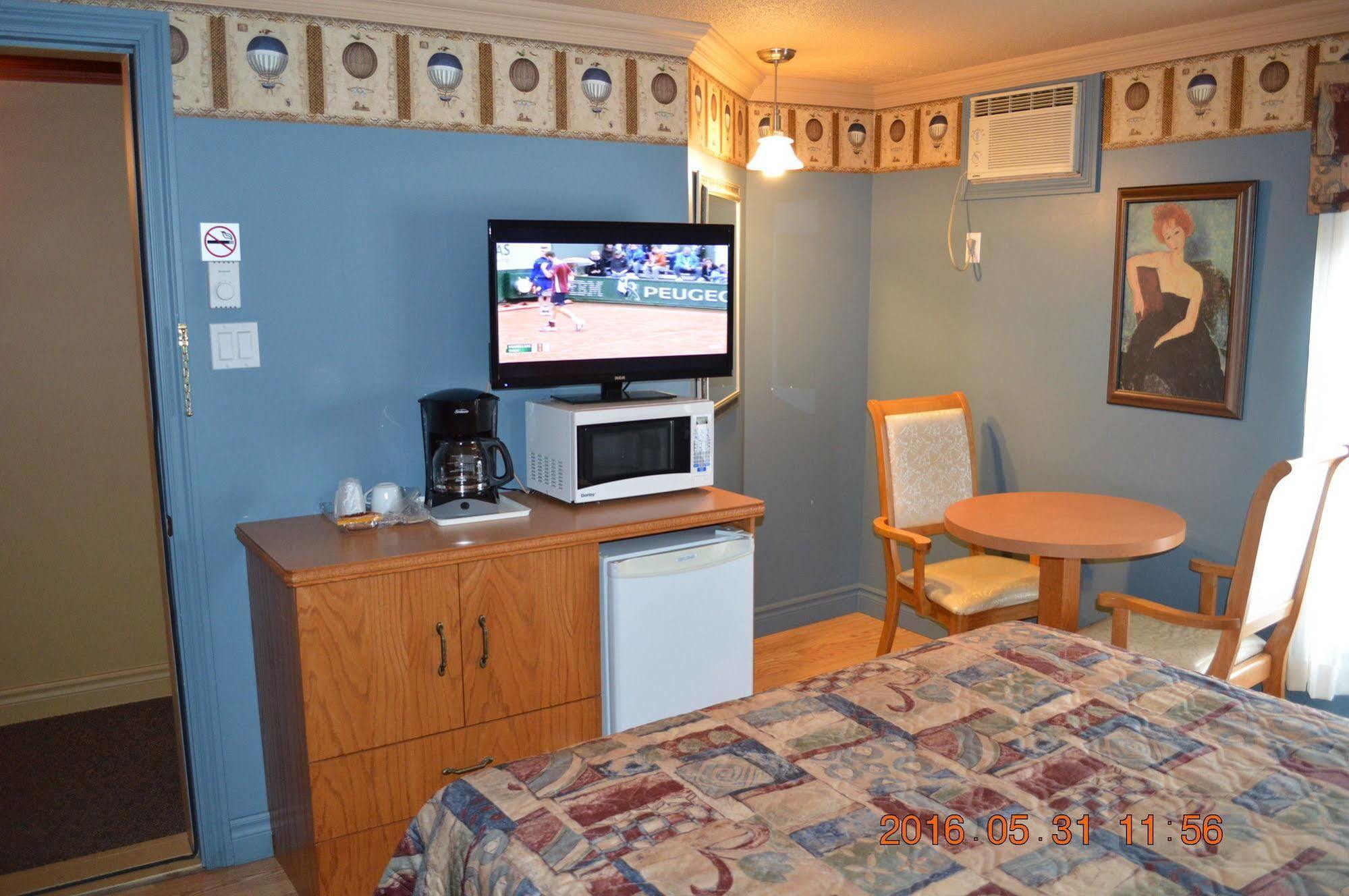 Motel-Auberge Hélene Victoriaville Esterno foto