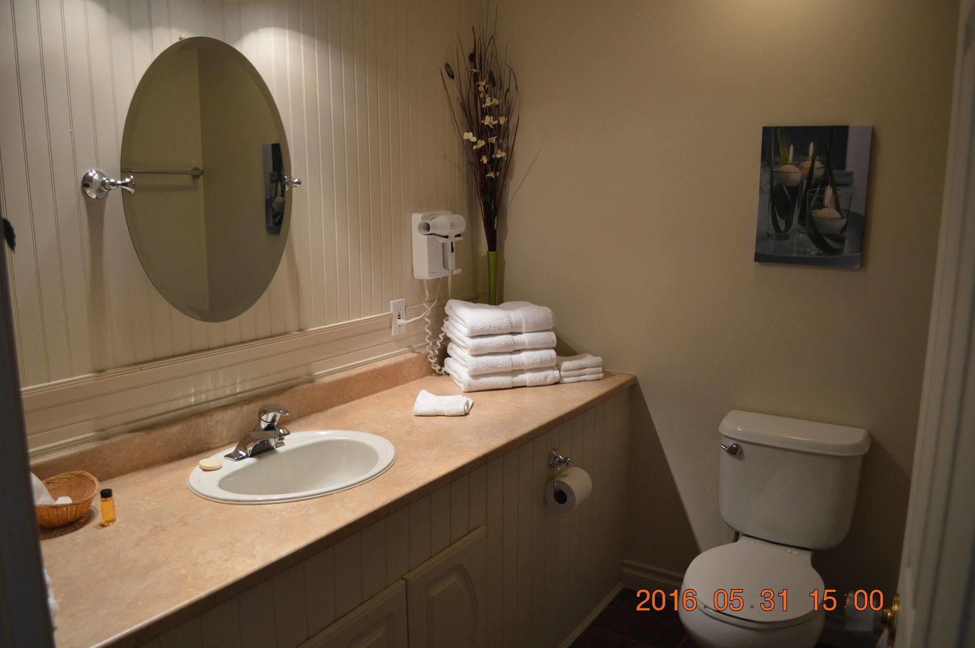 Motel-Auberge Hélene Victoriaville Esterno foto